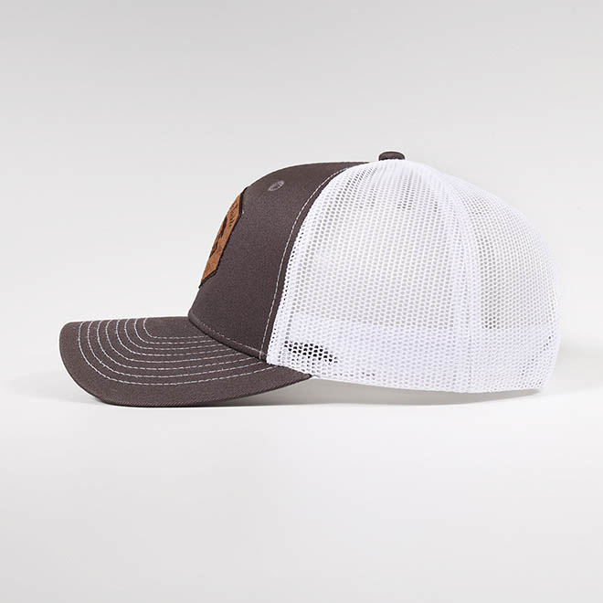 Custom 6 Panel Cotton Applique Patch Logo Curved Brim Mesh Cap Trucker Hat