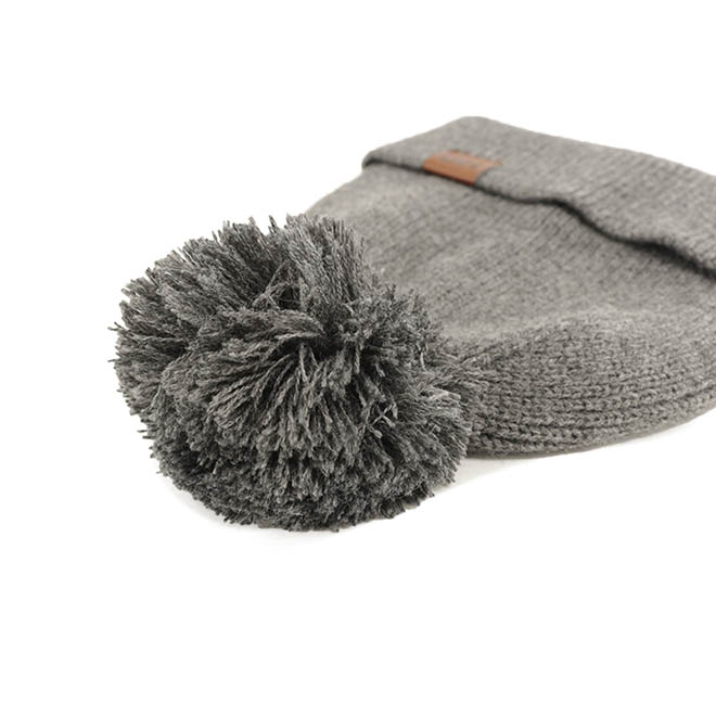 Custom Leather Patch Logo Pom Pom Outdoor Warm Knitted Cap Winter Hat