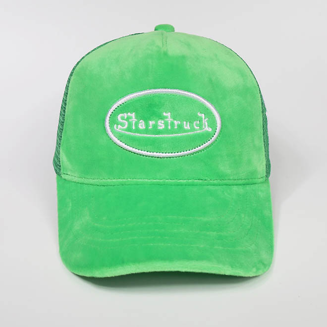 Custom Velvet 5 Panel 3D Embroidery Logo Curved Brim Mesh Cap Trucker Hat